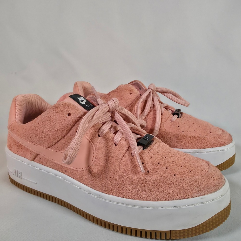 Nike Air Force 1 Sage Low Suede Sneakers Cosmic Coral Womens 7 Platform Gum Sole